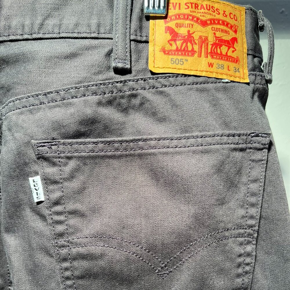 Levi's Men's 505 Regular Fit Jeans - Picture 5 of 7